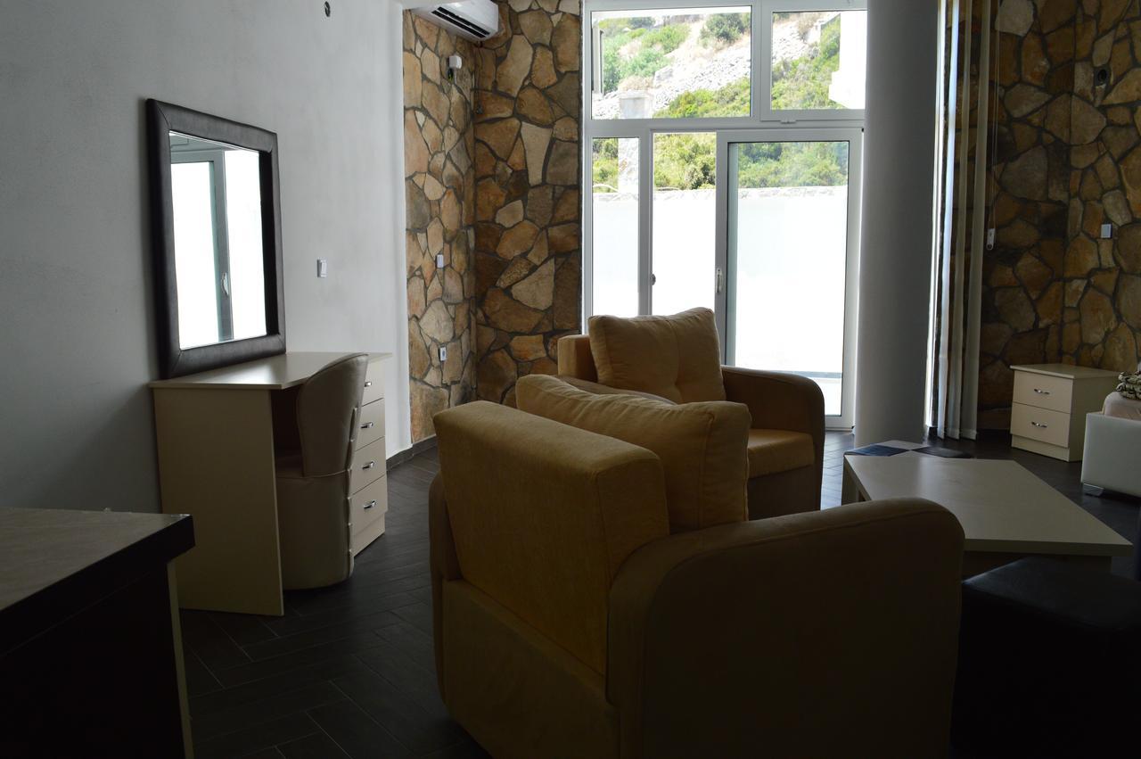 Novalic Hotel Dobra Voda Exteriér fotografie